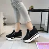 Zapatos casuales de moda con suela gruesa de comercio exterior para mujer, nuevos 2022, punta redonda, cremallera lateral, tacón alto, zapatos con plataforma para aumentar altura