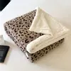 Manta jacquard personalizada de doble capa con estampado de leopardo catiónico, forro polar de tafetán, manta de invierno engrosada, manta tipo chal