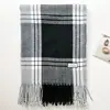 Chal de cuadros con borlas estilo coreano 2026 Bufanda versátil de otoño e invierno para mujer, Bufanda cálida de invierno para pareja de estudiantes