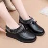 Sapatos da Mamãe, Sapatos de Algodão com Forro de Lã para o Inverno, Sapatos de Couro Femininos de Inverno, Sola Macia, Quentes, Antiderrapantes para Mulheres de Meia-Idade e Idosas, Sapatos de Vovó, Sapatos para Idosos, Meia-Idade