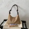Bolsa Grande de Mão Feminina 2026 Nova Moda Outono Inverno Retrô Bolsa Transversal Versátil Toque de Luxo Bolsa de Ombro Único