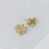 Broche Metálico Hueco de Flor Simple Lujo Ligero Tacto de Alta Gama Pin de Solapa para Traje Chaqueta Camisa Abrigo