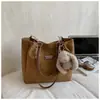 Bolsa Retrô de Grande Capacidade para Mulheres Moda Inverno 2026 Versátil Bolsa de Ombro Estudante Aula Trabalho Bolsa Tote
