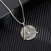 Moderna Joyería Retro Versátil Ojo de Dios Ojo Triangular Grabado en Inglés Aleación de Alta Gama Colgante para Novio