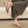 Primeiro Encontro com as Sandálias de Praia Finas de Strass Estilo Coreano, Novas Chinelas Plataforma de Verão, Sandálias de Dedo Versáteis com Solas Grossas