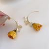 Aretes de Rosa de Perla de Agua Dulce Alienígena Temperamento Popular en Internet Aretes de Flor Eterna Moda Pequeño Fresco Gancho para Oreja de Cristal de Fresa