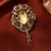 Broche de Estilo Palacio Retro para Mujer, Corsage Colgante de Cristal de Lujo Accesible de Gama Alta, Pin de Solapa Anti-Exposición, Accesorios para Ropa