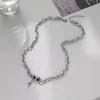 Nuevo Diseño de Nicho Collar de Acero de Titanio con Cruz de la Selva Negra y Cadena de Hueso de Serpiente, Adecuado para Hombres y Mujeres, Perfecto para Ir de Fiesta y como Cadena para la Clavícula