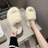Pantuflas Mao Mao para mujer, calzado de exterior, nuevo estilo coreano 2022, moda Ins, zapatos de otoño/invierno, pantuflas de felpa de una tira para interior