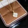 Livro Vermelho Popular Venda Explosiva Coringa Exquisita Corrente para Clavícula Feminina Simples Temperamento Luxo Leve Alto Padrão Titânio Aço Colar Atacado