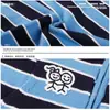 Cardigã de malha com capuz listrado em azul e preto masculino, com zíper duplo, bordado de personagem pequeno e corte solto e casual; atacado disponível