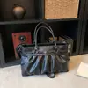 Bolsa de Mão Nova Moda 2026 Transfronteiriça para o Trabalho, Bolsa Tote Feminina de Grande Capacidade, Bolsa Transversal, Bolsa de Ombro de Alta Qualidade