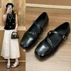 Sapatos Mary Jane rasos de couro macio com tira cruzada, sapatos simples de bico quadrado estilo francês 2026 para mulheres, elegantes, casuais, versáteis