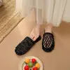 Sandalias de Verano Elegantes con Calados para Mujer 2026 Nuevas Súper Calientes Moda Zapato de Malla Punta Cerrada Mules