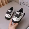 Zapatos para bebé con suela blanda, nuevos modelos de primavera y otoño, zapatillas deportivas de cuero transpirables y antideslizantes para niños y niñas, zapatos funcionales