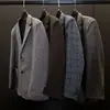 Sala de Modelos de Ropa Suave para Hombres Vestuario Estilo Italiano Sencillo Chaqueta de Traje para Hombres Exhibición de Accesorios Armario Decoración
