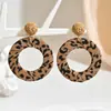Pendientes geométricos de leopardo de moda europea y americana Pendientes vintage Maillard Pendientes de temperamento de moda Sentido de lujo ligero de alta gama