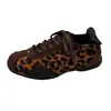Tênis de treino estilo balé color block com estampa de leopardo, nova coleção outono 2026 feminina, tênis casuais versáteis que aumentam a altura