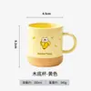 Tazas de cerámica originales con temática de dibujos animados con bases de madera, tazas de agua lindas, obsequios para eventos corporativos, tazas promocionales e impresión de logotipos personalizados