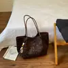 Bolsa tote estilosa com estampa de leopardo para mulheres, nova coleção 2026, bolsa de ombro de grande capacidade para o dia a dia, bolsa de mão de moda estilo coreano, acessório da moda