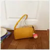 Bolso Cilindro Tejido de Moda Retro para Mujer 2026 Nuevo Bolso de Mano de Moda Bolso Cruzado Casual para Hombro