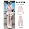Moletom rosa ombro a ombro jaqueta curta feminina esportiva casual conjunto novo modelo 2026, extremamente estiloso, lindo look para o início do outono