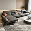 Sofá de cuero minimalista italiano con reposabrazos grandes y diseño de soporte para brazos que alivia la presión, patas doradas, sofá de tela para combinación de esquina de sala de estar