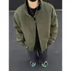 Chaqueta de Vuelo Coach a Prueba de Tres Cosas con Cuello Alto para Hombre Estilo Chico Duro Silueta Chaqueta de Trabajo Uniforme Corto de Béisbol Americano