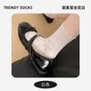 Calcetines blancos apilados para mujer, de verano, finos, de encaje, de longitud media, con pequeños zapatos de cuero, negros, de moda.