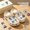 Charms para zapatos de estrella de fútbol cros al por mayor del fabricante hechos de material de goma suave, charms de zapato desmontables para zuecos