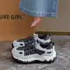 Zapatos deportivos casuales de moda de otoño para mujer, zapatos sencillos versátiles, zapatillas de correr con cordones, modelo nuevo transpirable 2026