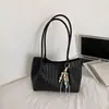 Bolso tote de nicho transfronterizo para mujer, nueva colección otoño 2026, bolso de hombro elegante y sofisticado con diseño tipo cesta