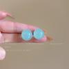 Pendientes de botón con cuentas redondas de colores acrílicos para mujer, nuevos pendientes versátiles de primavera y verano, sencillos y elegantes, de gran sentido, con aguja de plata.