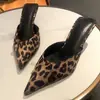 Mules de Punta para Mujer 2026 Versión Coreana para Uso en Exteriores, Moda Europea y Americana Ante Mocasines Elegantes Tacón Fino Punta Cerrada Mules de Tacón Alto
