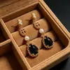 Pendientes de botón largos de perla con forma de gota de agua vintage Retro Pendientes de cruz de la corte francesa Joyería de oreja elegante de nicho de lujo ligero