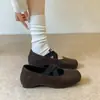 Sapatilhas femininas de bico quadrado, com tira cruzada, aumento interno, sola macia e decote baixo, coleção outono 2026, sapatos Mary Jane estilo bailarina com salto grosso