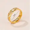 Anillo de moda con diseño de cruz de titanio y acero con microdiamantes, clásico, para mujer, no se decolora, venta al por mayor