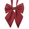 [Set de Plumas Mate] Pajarita Roja Flor de Cuello para Mujer Estilo Japonés Estilo Universitario Pajarita Jk Traje de Marinero