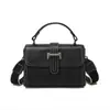 Bolsa Quadrada Pequena de Couro Bovino de Primeira Camada 2026 Novo Estilo Simples e Elegante Bolsa de Mão para o Dia a Dia Bolsa de Ombro Versátil Clássica Bolsa Transversal
