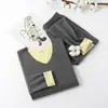 Otoño e Invierno Popular de Terciopelo Superficie AB Traje de Ropa Interior Térmica para Hombre Transpirable a Prueba de Frío Moda Versátil Sin Costuras Agradable para la Piel Cuello en V