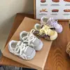 Zapatos para niñas, zapatillas de entrenamiento alemanas para niños, zapatillas Forrest Gump para niños primavera y otoño 2026, zapatos para bebé, nuevos zapatos casuales de malla para niñas
