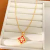 Collar bañado en oro real de 24 quilates con incrustaciones de circonita y diseño floral de goteo de aceite, cadena para la clavícula de lujo ligero de nicho, juego de joyería personalizado vintage