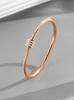 Pulsera para Mujer Estilo Europeo y Americano Nuevo Acero de Titanio Oro Rosa Incrustaciones de Diamante Chapado en Oro de 18K Venta al por Mayor con Diseño de Cielo Estrellado