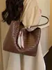 Bolso de Hombro Único para Mujer Yuezhi 2026 Verano, Nuevo, para el Trabajo y el Trayecto Diario, Bolso de Axila Tejido de Gran Capacidad