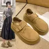 Zapatos 2026, estilo otoño de corte profundo, mocasines de suela gruesa para mujer, diseño de hebilla retro, nuevo estilo slip-on