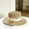 Sombrero Plano de Paja Hueca Estilo Old Money Retro para Vacaciones de Verano en la Playa, Protección Solar, Sombrero Versátil y de Moda para Mujer