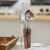 Madeira Maciça Retro Madeira Maciça Noz Talheres Bife Comida Ocidental Faca, Garfo e Colher Conjunto de 4 Peças Aço Inoxidável 304 Escovado Colher de Sobremesa