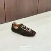 Zapatillas de entrenamiento alemanas retro versátiles de suela gruesa para mujer, nuevo modelo de verano, transpirables, ligeras, zapatillas blancas casuales