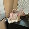 Bolsa de almofada requintada super popular transfronteiriça feminina verão 2026 nova bolsa de ombro único transversal de nicho de luxo leve versátil