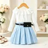 26 Comercio Exterior Primavera y Otoño Nuevo Estilo Vestido Plisado con Cinturón para Niñas, Cuello Redondo Fruncido de Manga Larga con Ceñido a la Cintura, Elegante y con Estilo, En Stock